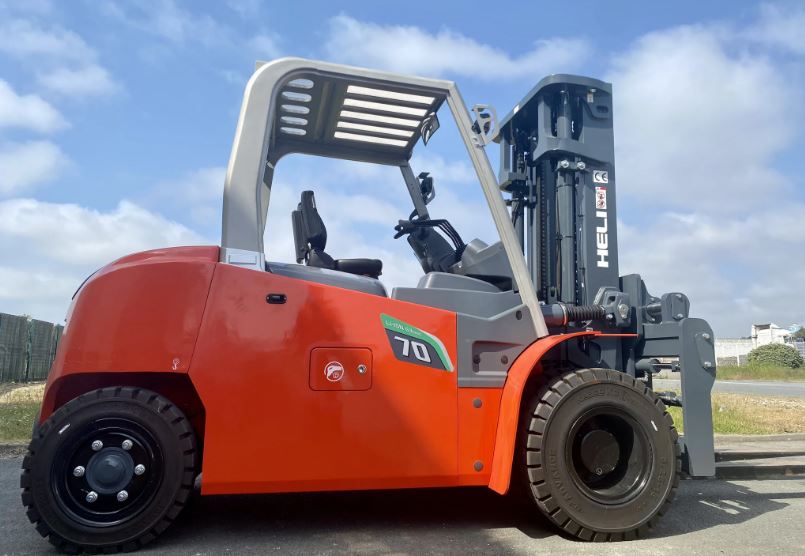 Chariot élévateur HELI